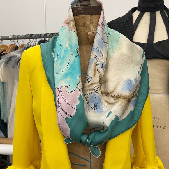 VINTAGE Nina Ricci silk scarf 30" x 30" - Picture 4 of 4